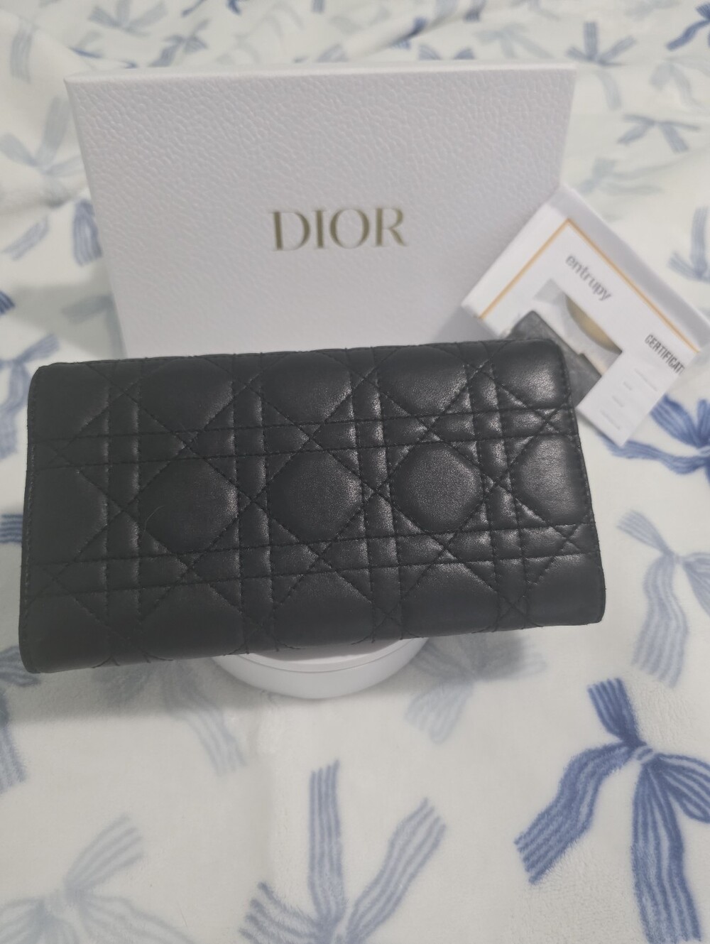 Dior Black Quilted Leather Wallet with Gold-Tone Hardware - Picture 4 of 8